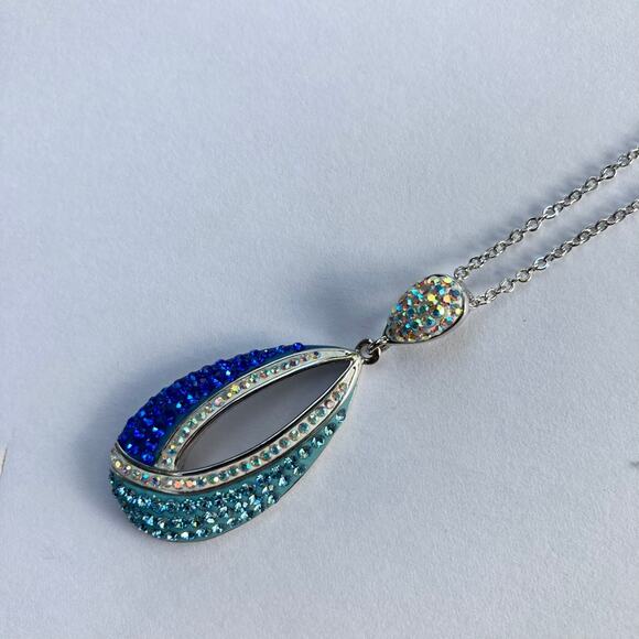 Dainty two-tone blue crystal necklace, silver-tone chain and findings - Picture 9 of 13